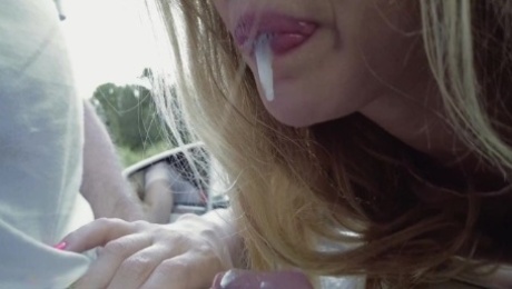 A stranger helped open the car in exchange for a masterful blowjob - Mia Fire