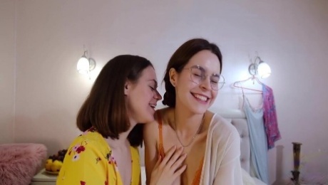 Daniela and Anca Amateur Lesbian Sex